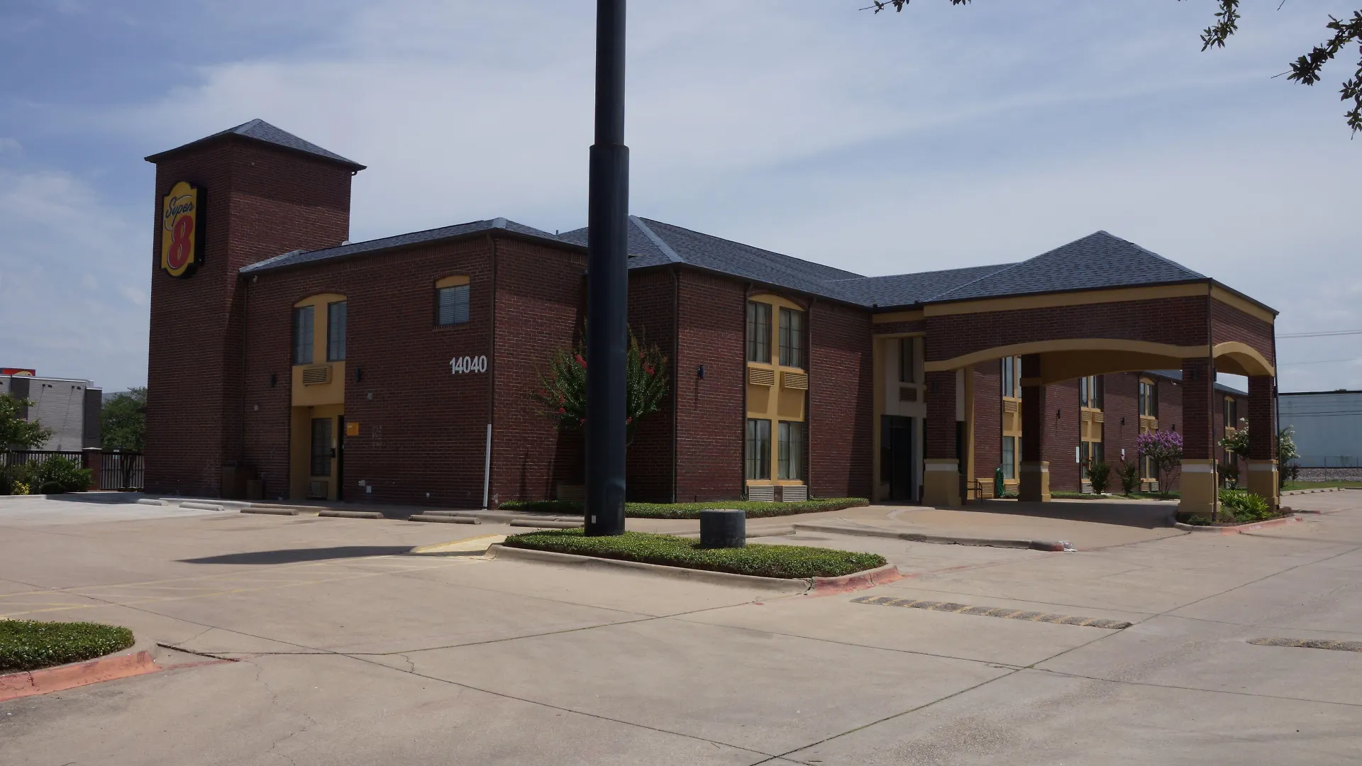 Where to Stay Near Webb Chapel Park Site: 5 Budget Hotels