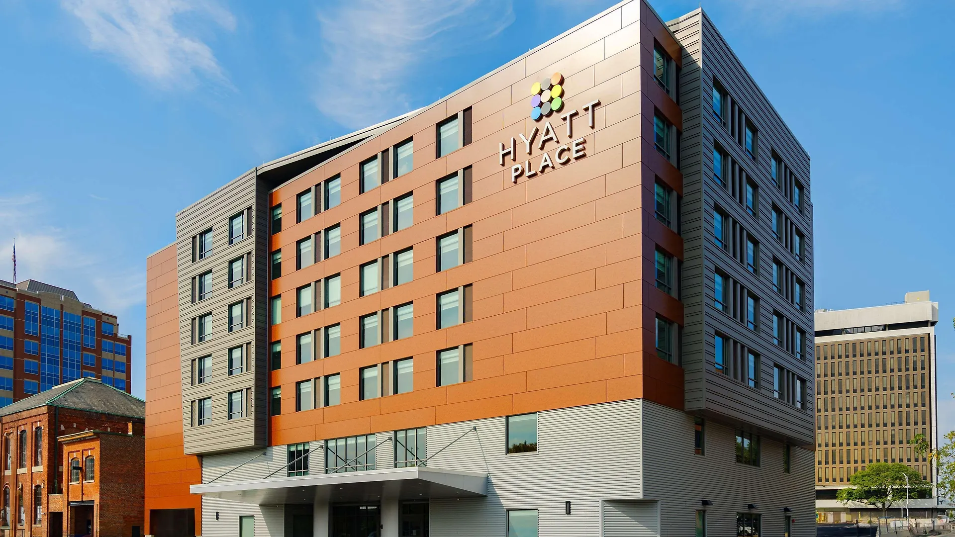 4 Smart 3-Star Hotels Near Lark Street Worth Booking