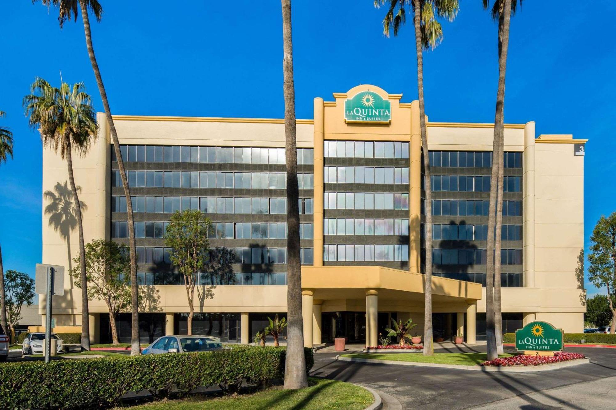 Where to Stay Near New Hope University: 4 Business Hotels