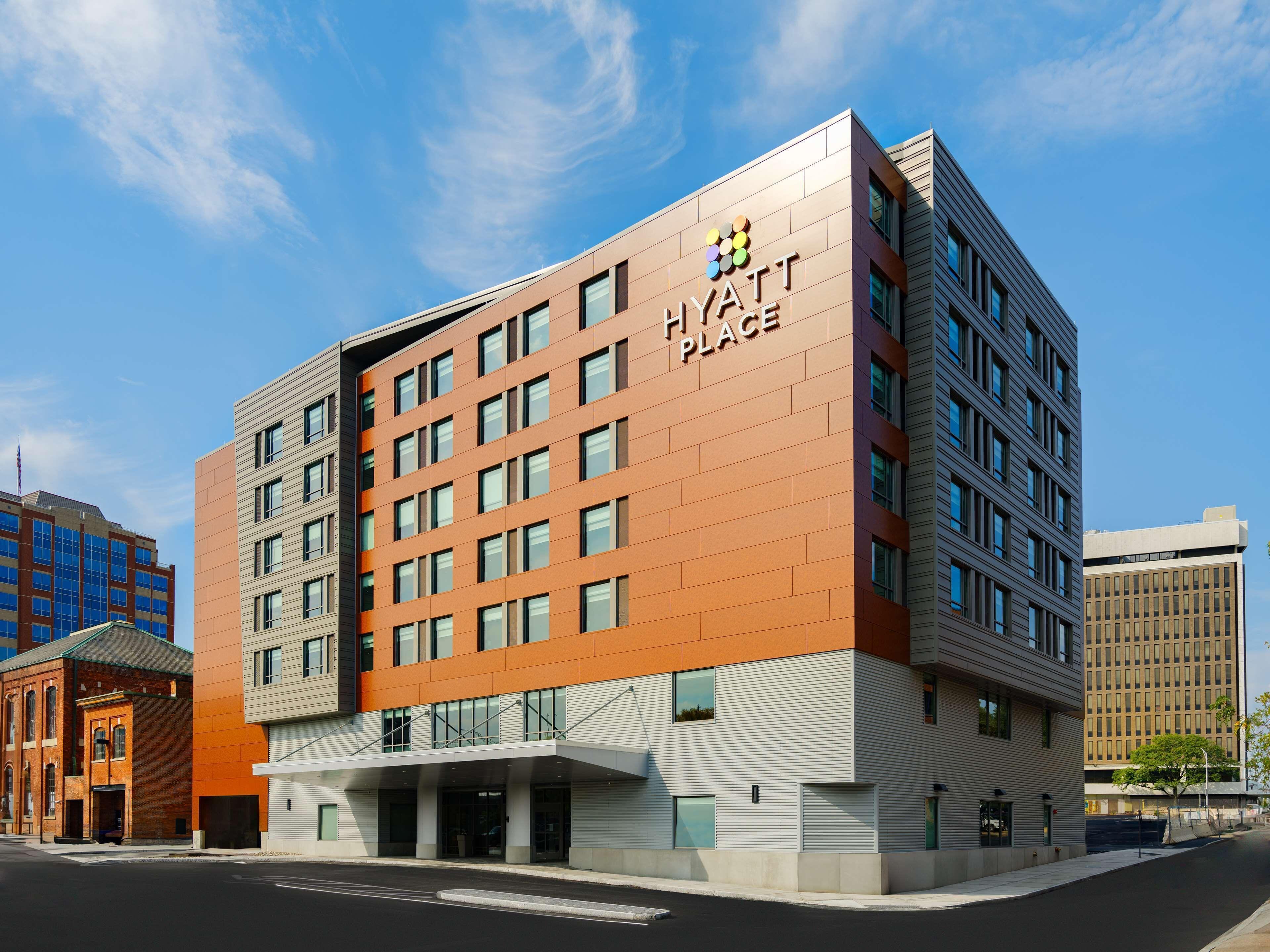 4 Smart 3-Star Hotels Near Lark Street Worth Booking